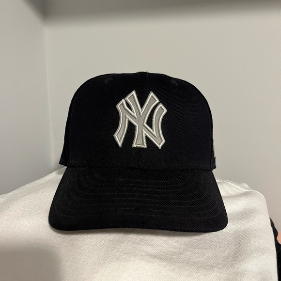 New Era New York Yankees SnapBack - Picture 1 of 3